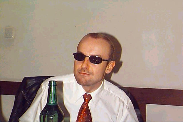 Torsten Jönsson drinking beer